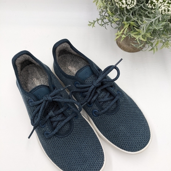 Women's Allbirds Tree Runners Sneaker Shoes Size W8 Navy White Sole Everyday - Picture 7 of 11